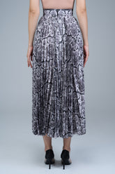 Izmir Skirt in Black